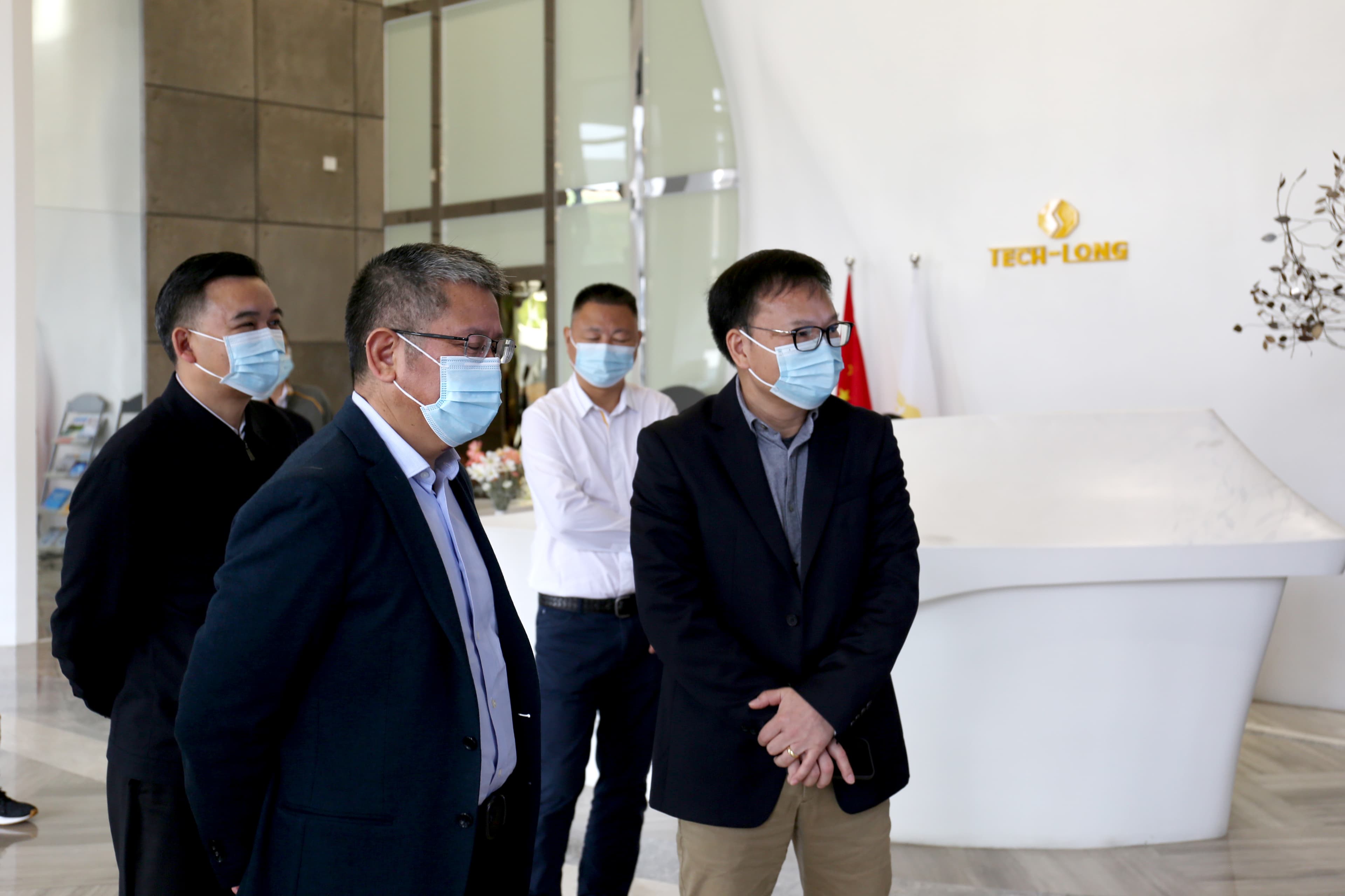 黔南州州委书记唐德智一行赴拉斯维加斯9888考察调研